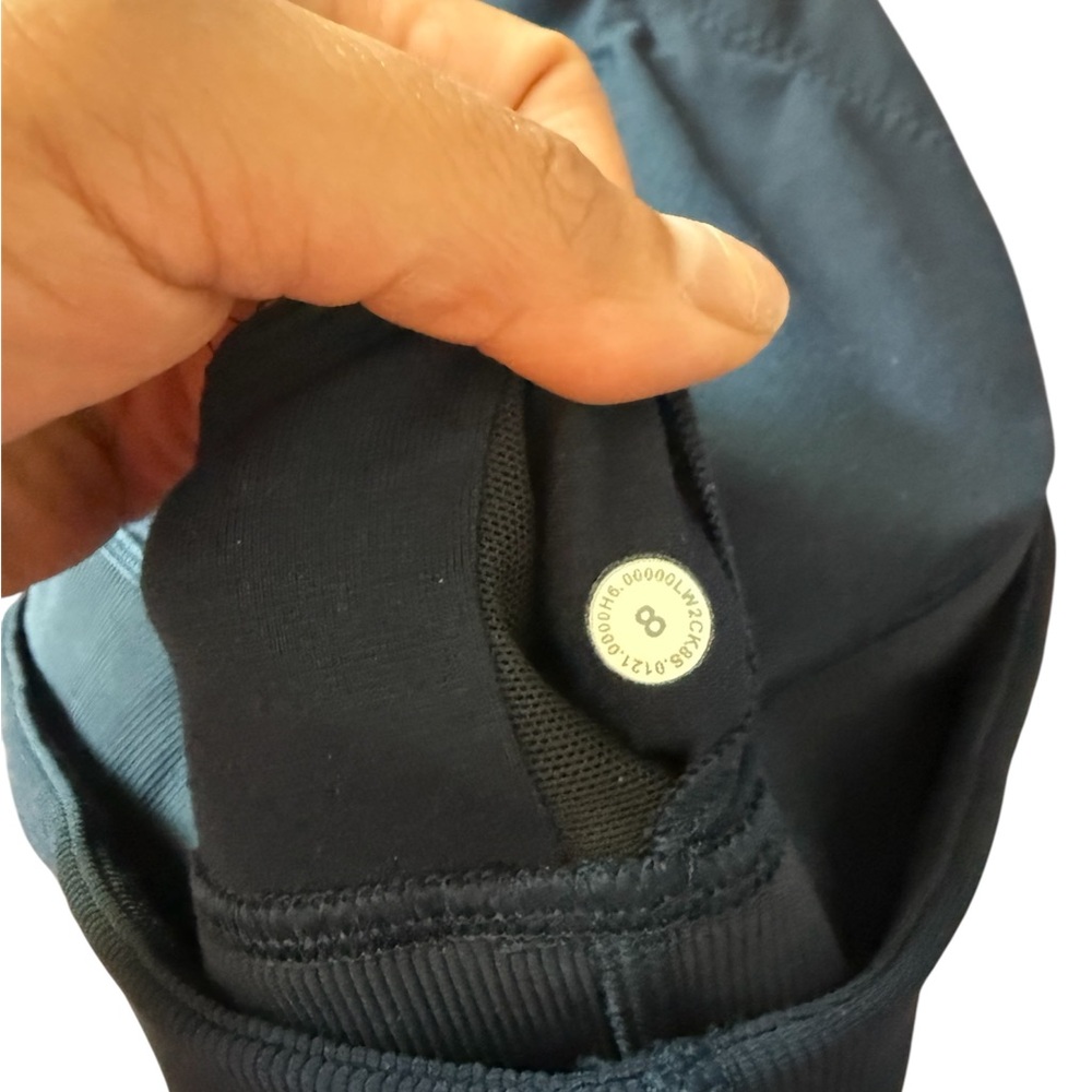 Lululemon Energy Bra in True Navy, size 8 - Picture 5 of 5
